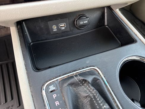 Used 2020 Kia Sedona LX FWD image 20