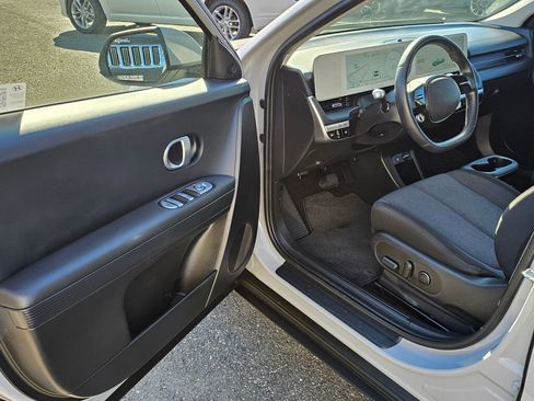 Used 2024 Hyundai Ioniq 5 SEL image 17
