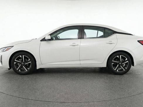 Used 2025 Nissan Sentra SV image 5