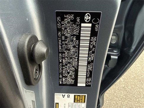 Used 2025 Toyota Corolla LE image 29