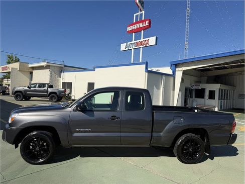 Used 2013 Toyota Tacoma 2WD Access Cab image 9