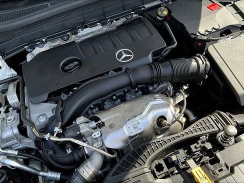 Used 2023 Mercedes-Benz GLB 250 4MATIC image 31