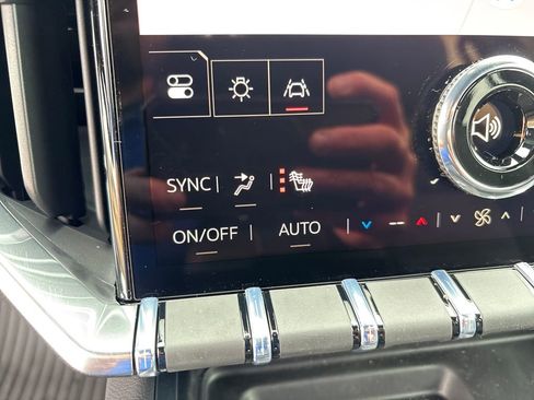 New 2026 GMC Acadia Elevation image 21