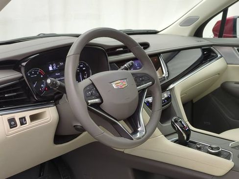 Certified 2024 Cadillac XT6 Premium Luxury w/ LPO, Floor Liner Package AWD/4WD image 9