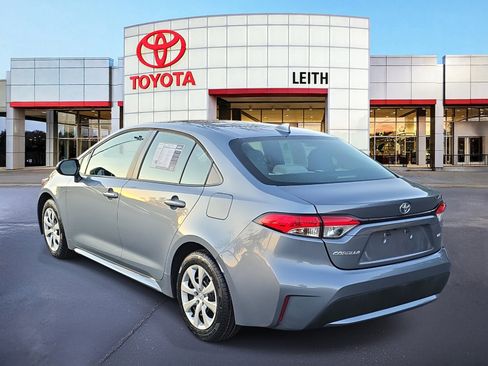 Used 2022 Toyota Corolla LE image 7