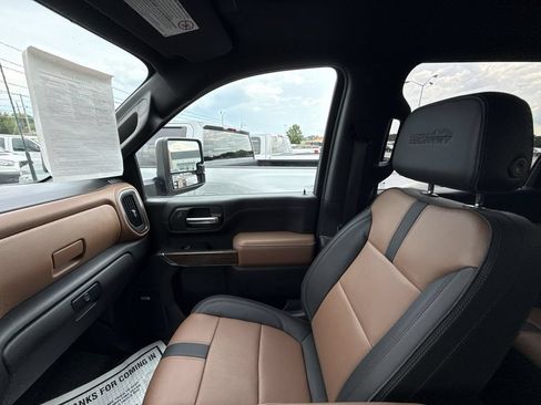 Used 2022 Chevrolet Silverado 3500 High Country w/ Z71 Off-Road Package AWD/4WD image 31