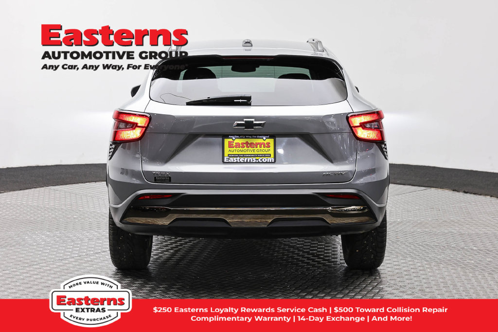Used 2024 Chevrolet Trax ACTIV FWD image 7