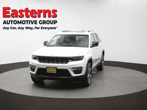 Used 2022 Jeep Grand Cherokee Limited 4xe w/ Luxury Tech Group II AWD/4WD image 59