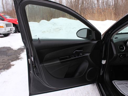Used 2014 Chevrolet Cruze LT image 14
