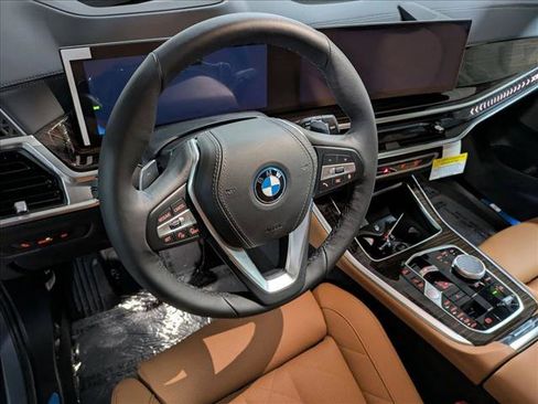 New 2026 BMW X5 xDrive50e w/ Premium Package image 3