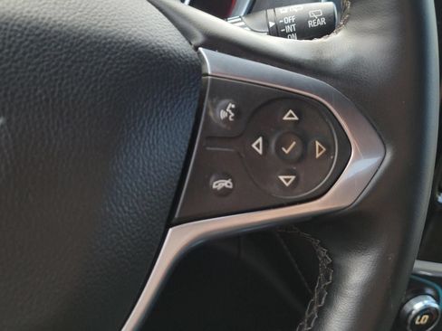 Used 2023 Chevrolet Traverse Premier w/ Redline Edition FWD image 34