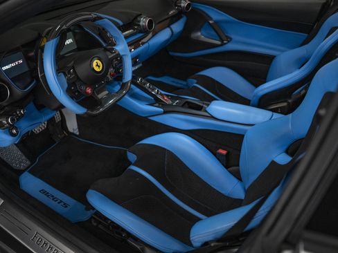 Used 2022 Ferrari 812 GTS RWD image 29