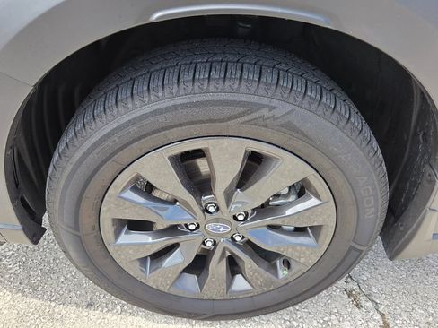 Used 2024 Subaru Outback Onyx Edition AWD/4WD image 10