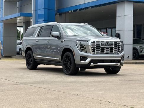 New 2026 GMC Yukon XL Denali w/ Denali Reserve Package AWD/4WD image 29