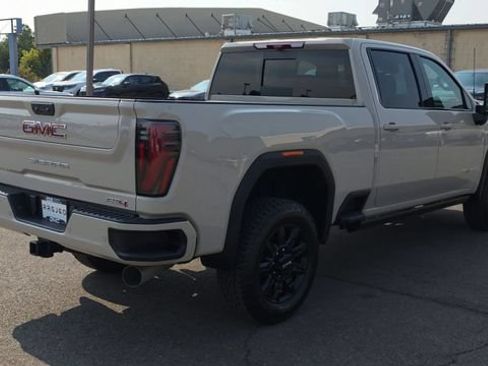 New 2026 GMC Sierra 3500 AT4 w/ AT4 Premium Plus Package AWD/4WD image 9