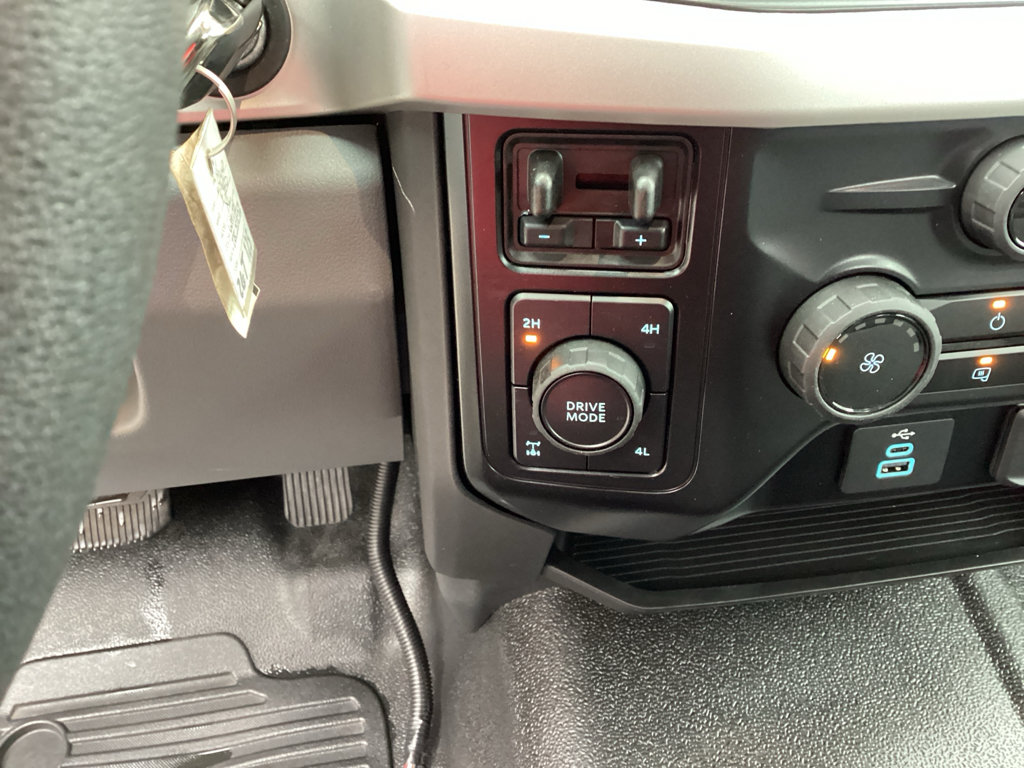 New 2026 Ford F350 XL w/ XL Off-Road Package AWD/4WD image 21