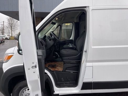 New 2025 RAM ProMaster 2500 w/ Safety Group FWD image 3