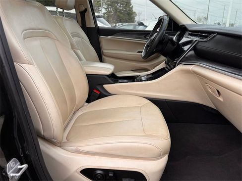 Used 2022 Jeep Grand Cherokee L Limited image 35