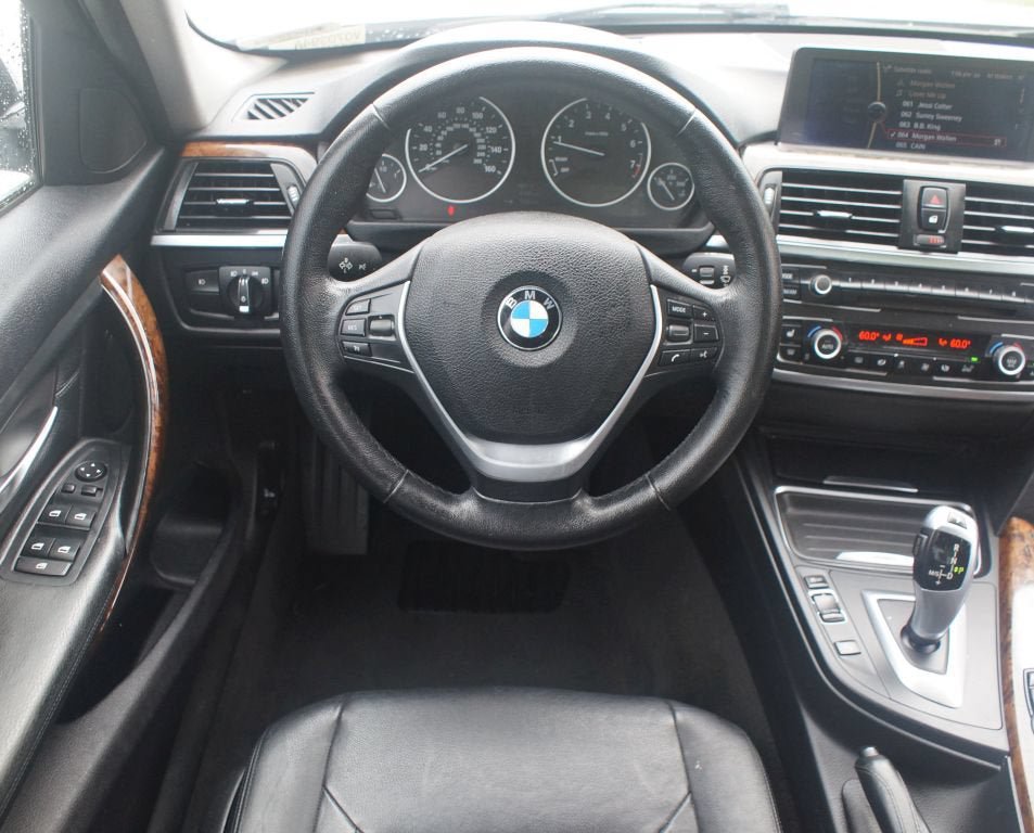 Used 2013 BMW 328i Sedan RWD image 5