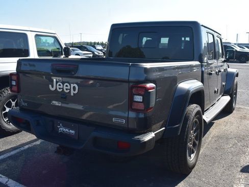 Used 2022 Jeep Gladiator Overland w/ Popular Equipment Package AWD/4WD image 4