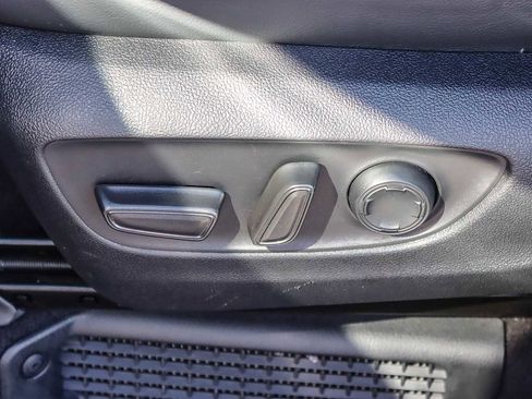 Used 2023 Toyota Sienna XSE image 22