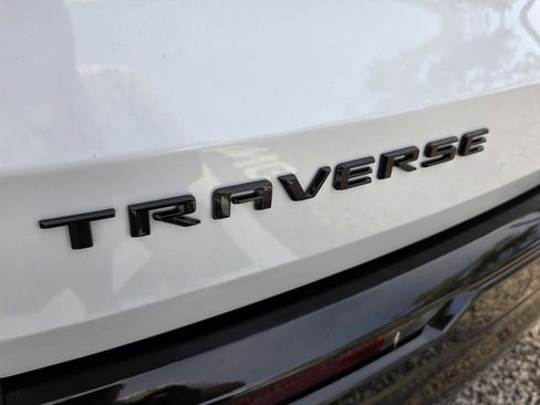 New 2026 Chevrolet Traverse RS w/ LPO, Floor Liner Package FWD image 22