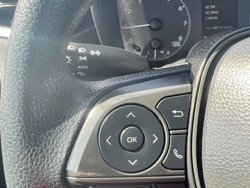 Used 2025 Toyota Corolla LE FWD image 11