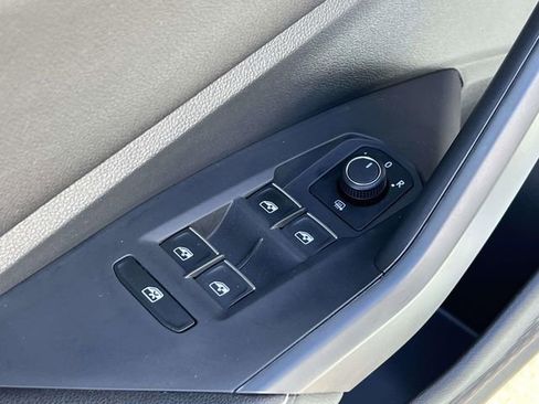 Used 2025 Volkswagen Jetta S image 15