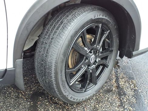 Certified 2023 Nissan Kicks SV FWD image 4