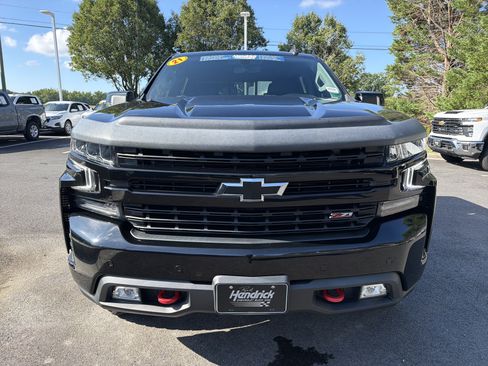 Used 2021 Chevrolet Silverado 1500 LT Trail Boss w/ Convenience Package II AWD/4WD image 3