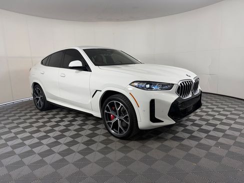 Used 2025 BMW X6 xDrive40i w/ Parking Assistance Package AWD/4WD image 7