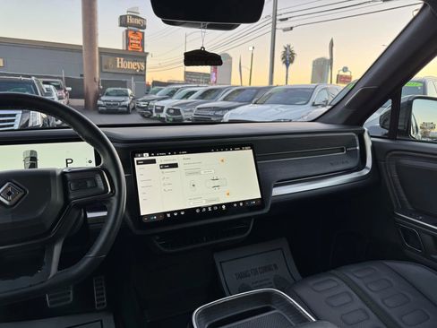Used 2023 Rivian R1T Adventure image 22