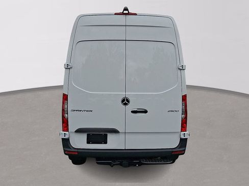 Used 2026 Mercedes-Benz Sprinter 2500 image 5