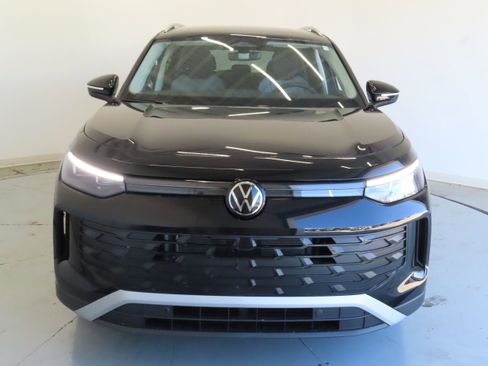 New 2026 Volkswagen Tiguan S image 10