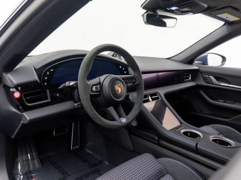 New 2025 Porsche Taycan 4 Cross Turismo AWD/4WD image 4