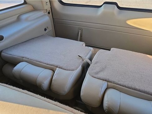 Used 2002 GMC Yukon Denali AWD/4WD image 16