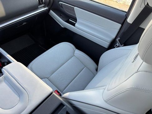 Used 2025 Ford Expedition Platinum w/ Platinum Ultimate Package image 17