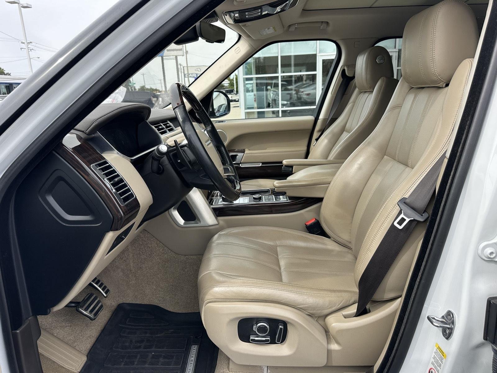 Used 2017 Land Rover Range Rover Supercharged AWD/4WD image 9