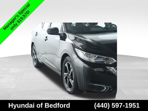 Used 2024 Nissan Sentra SV FWD image 9