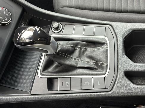 Used 2024 Volkswagen Jetta S image 25