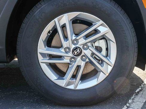 New 2026 Hyundai Tucson SE image 9