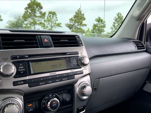 Used 2011 Toyota 4Runner SR5 AWD/4WD image 33