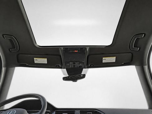 Certified 2023 Volkswagen Tiguan SEL R-Line AWD/4WD image 31