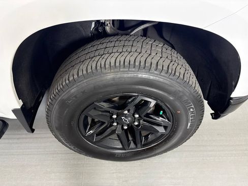Used 2021 Chevrolet Silverado 1500 LT Trail Boss w/ Convenience Package II AWD/4WD image 14