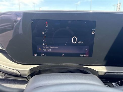 Used 2024 Buick Envista Sport Touring w/ Convenience I Package FWD image 11