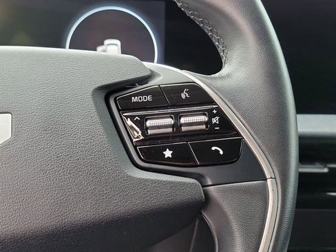 Used 2022 Kia EV6 Wind image 18