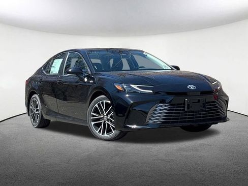 New 2026 Toyota Camry XLE w/ Premium Package image 2