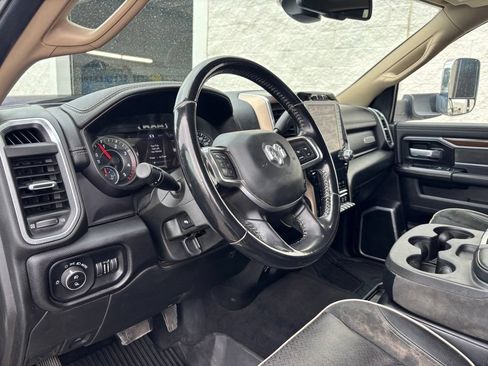 Used 2022 RAM 3500 Laramie AWD/4WD image 9
