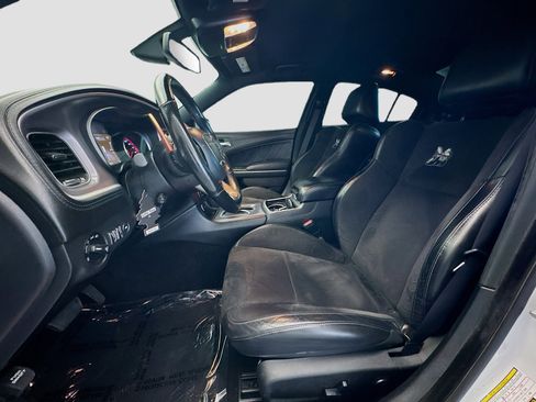 Used 2020 Dodge Charger Scat Pack w/ Dynamics Package RWD image 13