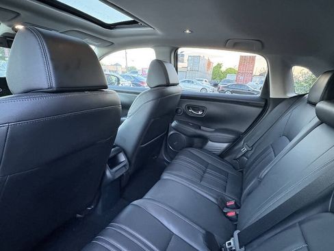 Used 2023 Honda HR-V EX-L image 7